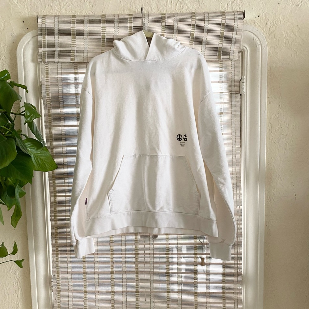 COMMONWEALTH Sweatshirt